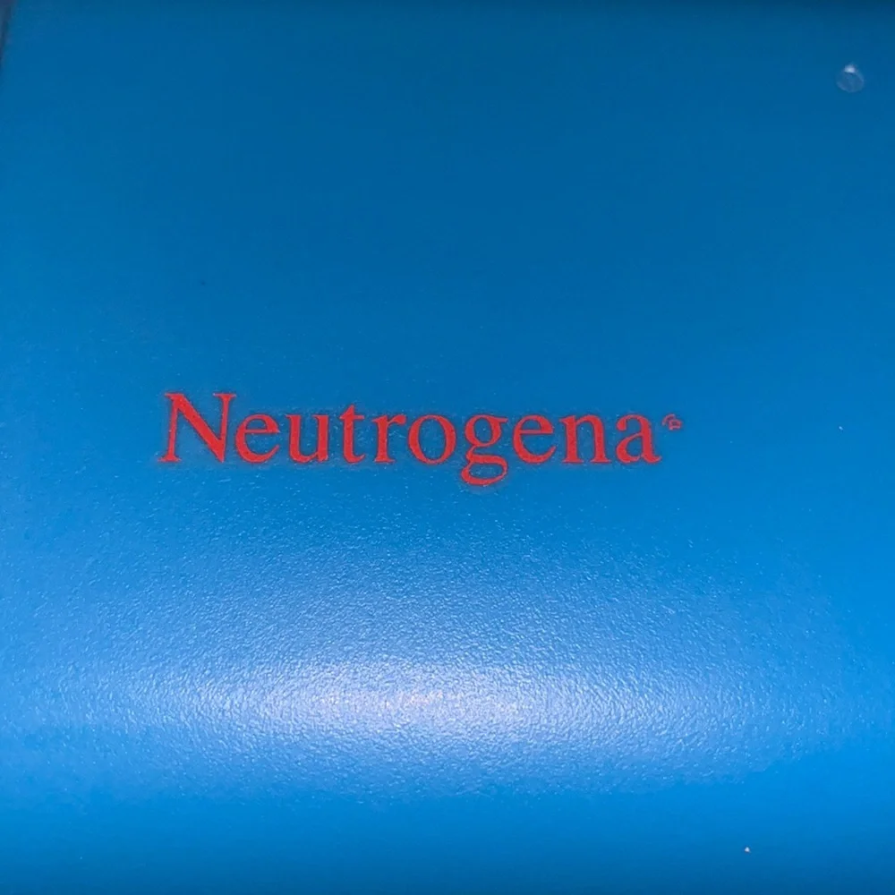 Vintage Caboodles Neutrogena Blue Make-Up Storage Case 8” X 4 1/2” 2” Tall